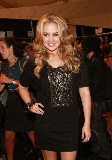 Tiffany+Thornton+Nanette+Lepore+Backstage+OMrhxIjdmDfl