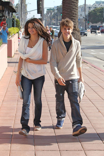 Justin+Bieber+Justin+Bieber+Selena+Gomez+Santa+QQdEASeDu1sl