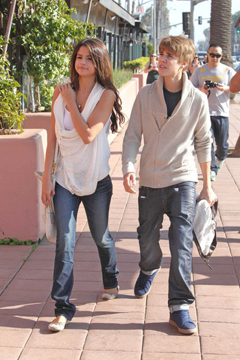 Justin+Bieber+Justin+Bieber+Selena+Gomez+Santa+x0y2X-CEkwSl