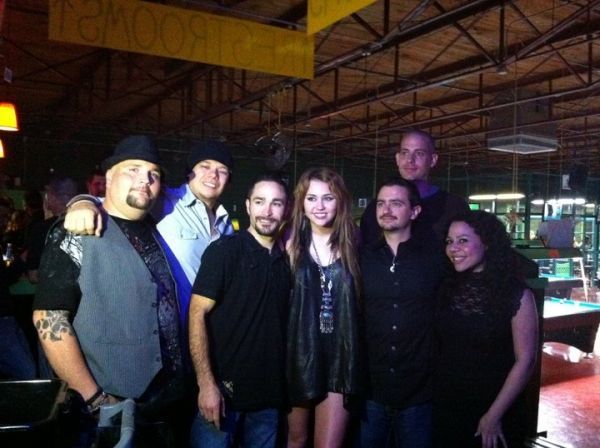 normal_180014_10150103908992641_257532542640_6030495_2830712_n - So Undercover Wrap Party