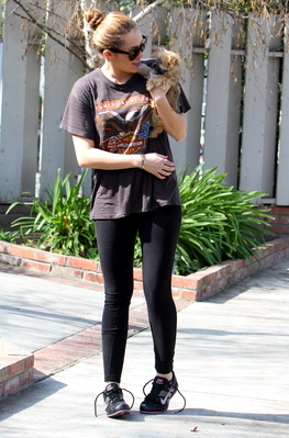 normal_003 - Out With Her New Puppy In Toluca Lake-8th February