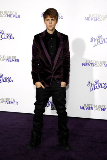 Justin+Bieber+Selena+Gomez+Los+Angeles+premiere+uQGE9QxlJJXl - for SooperStariJuSsTH