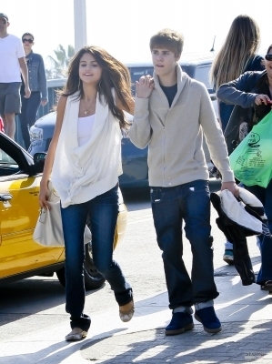  - 2011 Santa Monica Pier With Selena Gomez - Santa Monica California February 6th