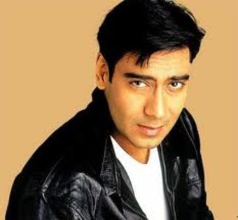 Ajay Devgan - Shahrukh sau Ajay