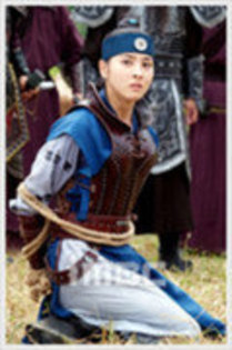 27737830_ACTWDCTLT - legendele palatului printul jumong