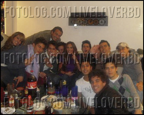 30399932_FVHGTTLJM - 00 Anahi 001