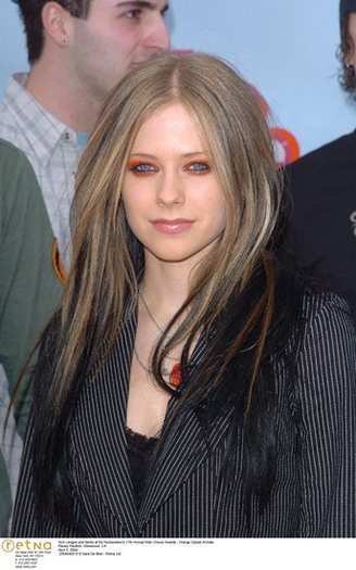 q6 - Avril Lavigne at 17th Annual Kids