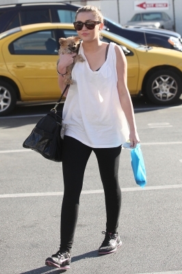  - x Goes to an Orthopedic Center with her puppy in Los Angeles - 9th February 2011