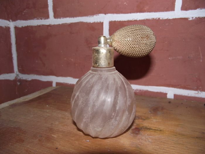 sticluta de parfum - lucruri vechi