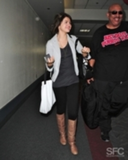 normal_selenafan09 - June 14th - Departing LAX AirPort