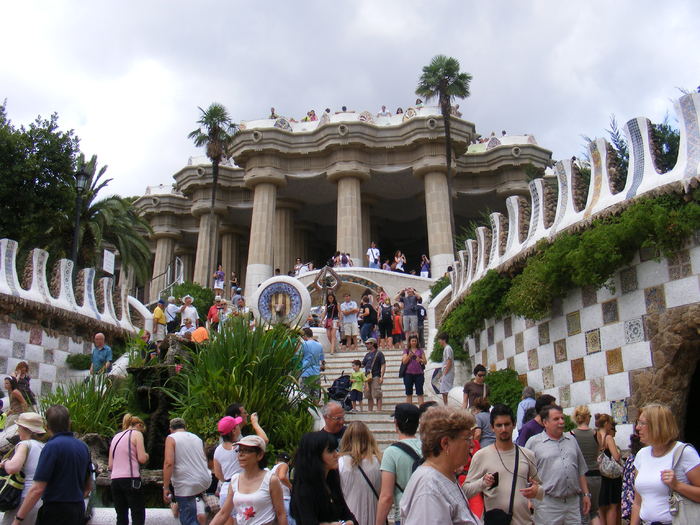 Barcelona-  Parcul Guell-Templu Doric - Parc Guell