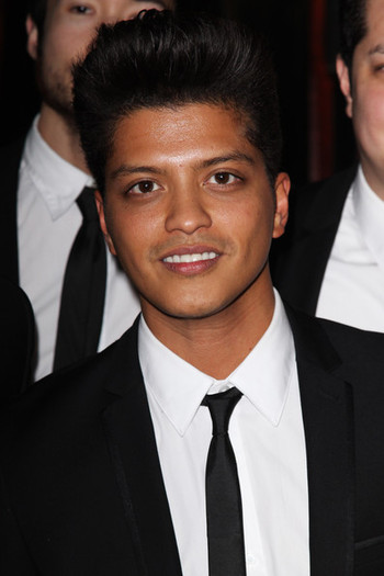 Bruno+Mars+Bruno+Mars+Doo+Wops+Hooligans+Album+aYDHwOiawJgl
