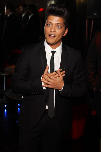 Bruno+Mars+Bruno+Mars+Doo+Wops+Hooligans+Album+CXLa628lfT2l