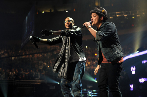Bruno+Mars+Z100+Jingle+Ball+2010+Presented+9TIleaA27E6l