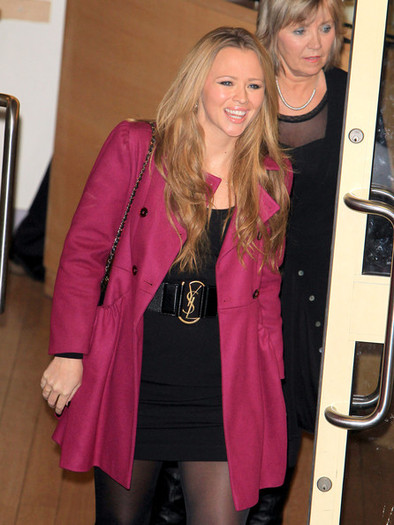 Kimberley+Walsh+Kris+Smith+Leaves+Fountain+YgxbHOzFT1ol