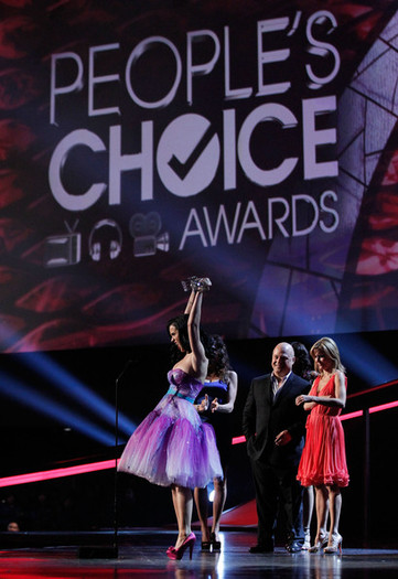 Katy+Perry+2011+People+Choice+Awards+Show+So8J2bmSjhwl