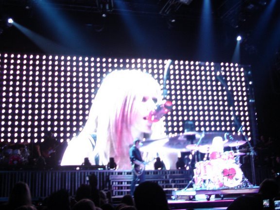 Avril_Lavigne_-_Vancouver_The_Best_Damn_Tour_-_132 - The Best Damn Tour March 07 - Vancouver