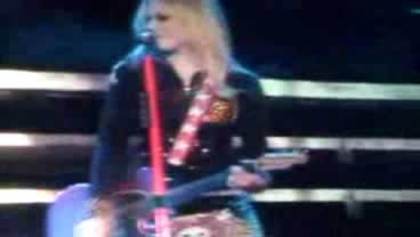Avril_Lavigne_-_Vancouver_The_Best_Damn_Tour_-_155 - The Best Damn Tour March 07 - Vancouver
