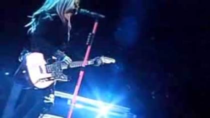 Avril_Lavigne_-_Vancouver_The_Best_Damn_Tour_-_163