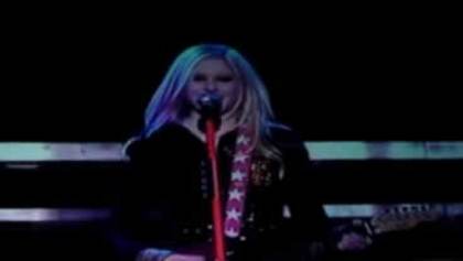 Avril_Lavigne_-_Vancouver_The_Best_Damn_Tour_-_172