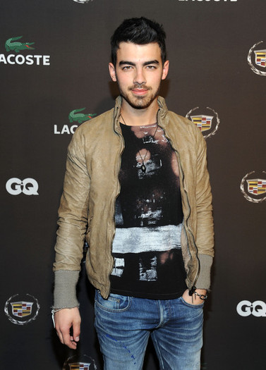 Joe+Jonas+GQ+XLV+Super+Bowl+Party+Red+Carpet+8TJjZXvlp_bl - GQ XLV Super Bowl Party - Red Carpet