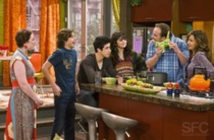 002 - Wizards of Waverly Place Season 2 Episode 25 Wizards for a Day