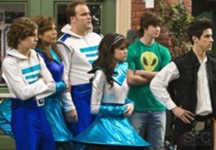 011 - Wizards of Waverly Place Season 2 Episode 25 Wizards for a Day