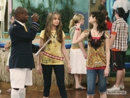 normal_009 - Wizards of Waverly Place Season 2 Episode 23 Cast Away