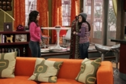 004 - Wizards of Waverly Place Season 1 Episode 6 You Cant Always Get What Yu Carpet