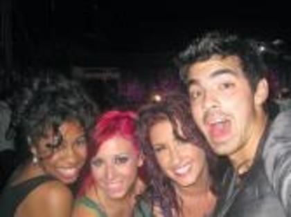 camp-rock-tour-behind-scenes-pictures (1)_0 - Camp Rock2