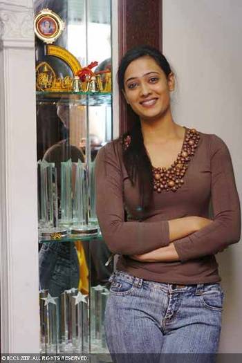 d3e073e7bb6c504577e03d6bc22a7b8b - POZE  CU ARADHANA SAREEN