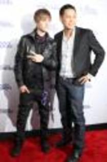 bieber-premiere-neve (5) - Justin Bieber sedinta foto