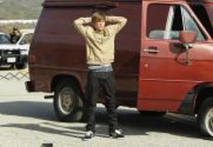 Justin-Bieber-CSI - Justin Bieber pe strada