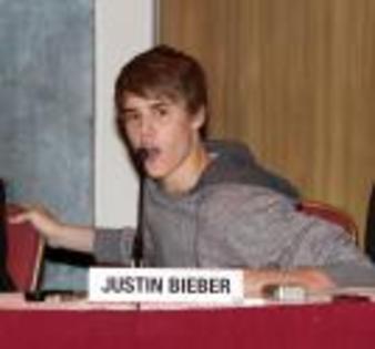 justin-bieber-press (10) - Justin Bieber
