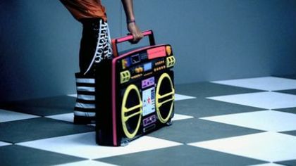 normal_Willow-Smith-Whip-My-Hair5Bwww_savevid_com5D_mp4_000015432