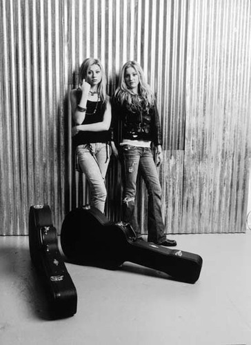Aly-and-AJ-3-aly-and-aj-12469235-364-500