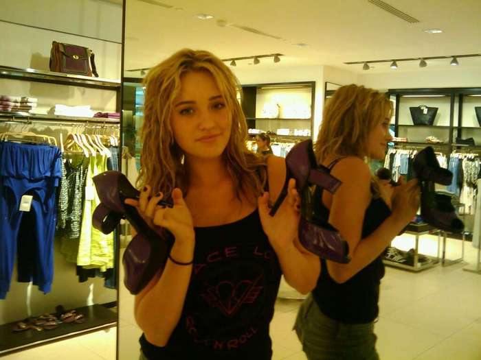 Aly-and-AJ-3-aly-and-aj-12469470-1024-768