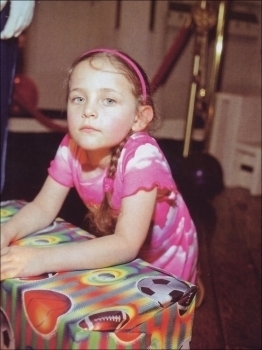 010-Private-Photos-2003-Birthday-from-Prince-paris-jackson-12931414-262-350
