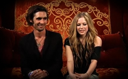 Avril-and-Tyson-Ritter-Interview-avril-lavigne-10861272-442-273 - Voi - ce - credeti