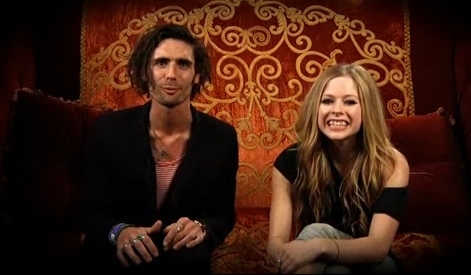 Avril-and-Tyson-Ritter-Interview-avril-lavigne-10861388-471-275 - Voi - ce - credeti