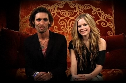 Avril-and-Tyson-Ritter-Interview-avril-lavigne-10861432-439-289 - Voi - ce - credeti