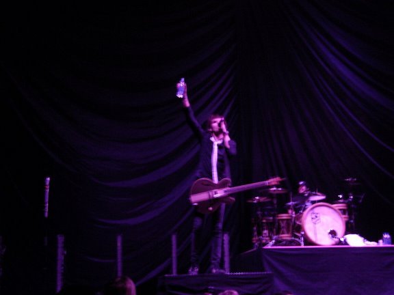 Avril_Lavigne_-_Vancouver_The_Best_Damn_Tour_-_103