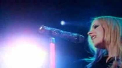 Avril_Lavigne_-_Vancouver_The_Best_Damn_Tour_-_158 - Voi - ce - credeti