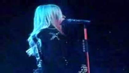 Avril_Lavigne_-_Vancouver_The_Best_Damn_Tour_-_165