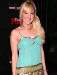 FHOSANTTCSQBIIRTMQF - Ashley tisdale