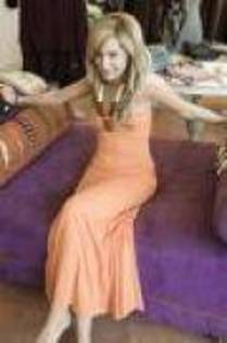 OJTMKTYHWBFRVGIIHFS - Ashley tisdale