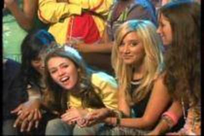 RCCADPUOHESSMAOHLUD - Ashley tisdale