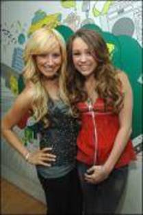 RSQSHDUCQYJOYEBNDGC - Ashley tisdale