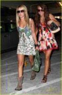 SHNPFSONIKTAQOJLWSP - Ashley tisdale