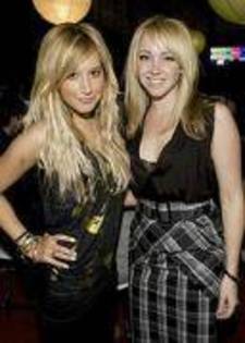 WNJOSEFSRMPBPJYZNXP - Ashley tisdale